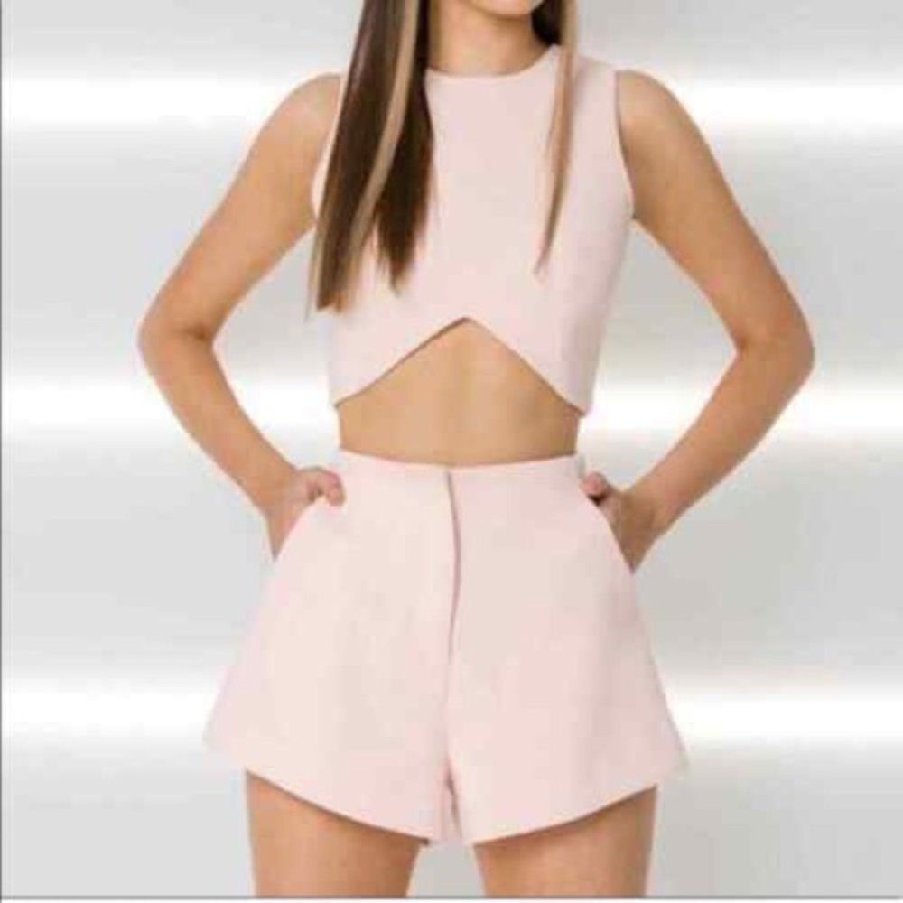 Finders Keepers Crop Top size S